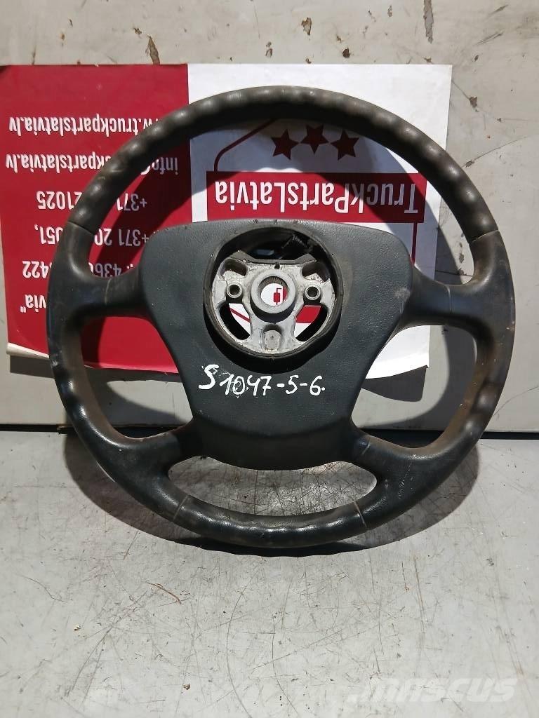 Scania P 420   1495393 كابينة والداخلية
