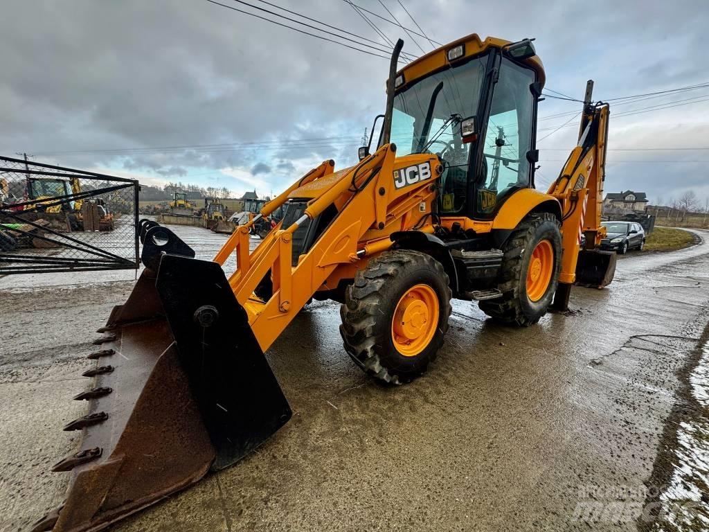 JCB 3CX لوادر ذات جرافات عكسية