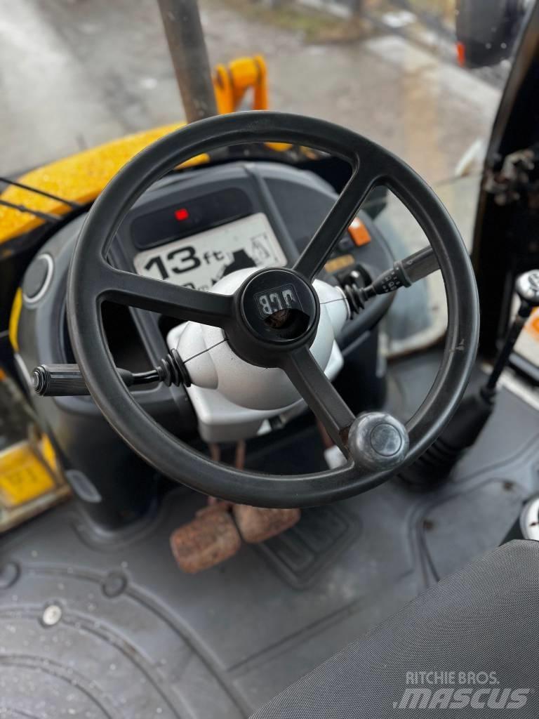 JCB 3CX لوادر ذات جرافات عكسية