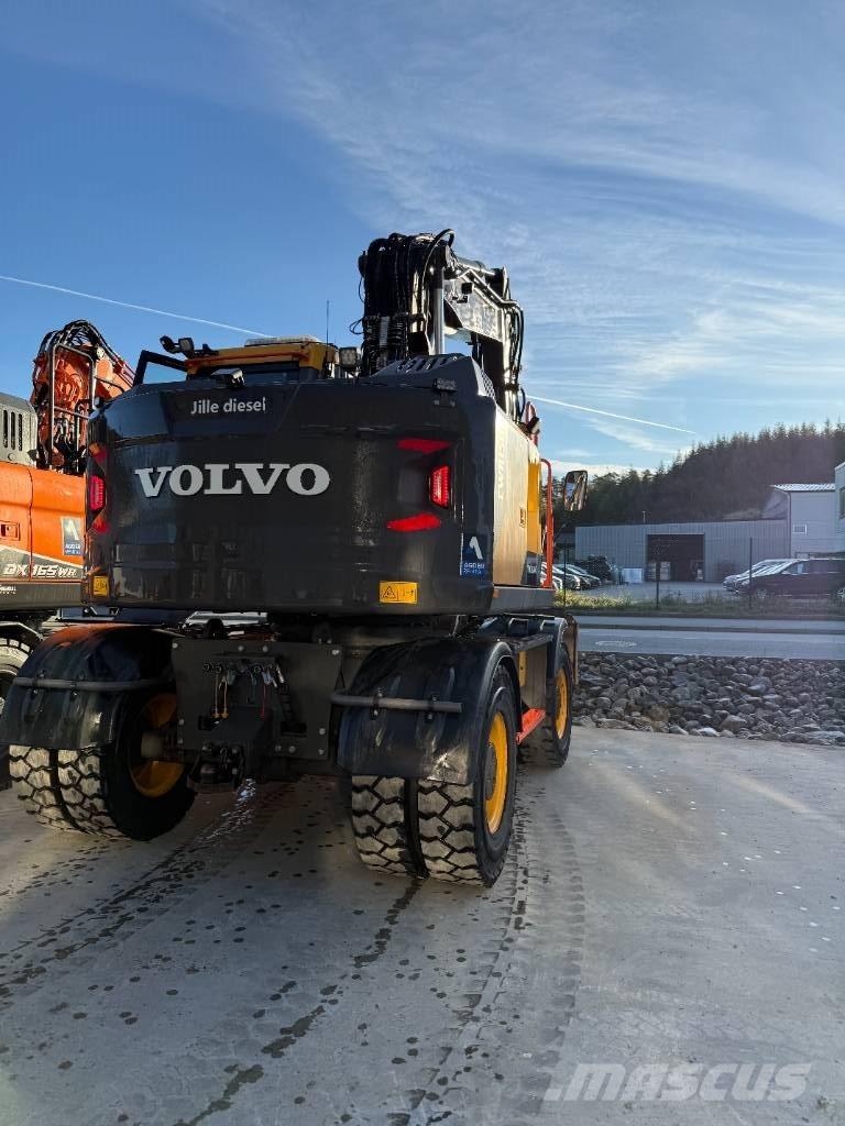 Volvo EWR 150 E حفارات بعجل