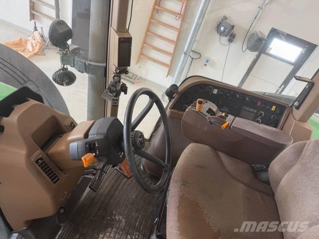 John Deere 8530 الجرارات