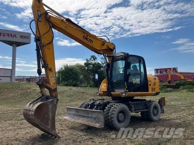 JCB JS 145 W حفارات بعجل