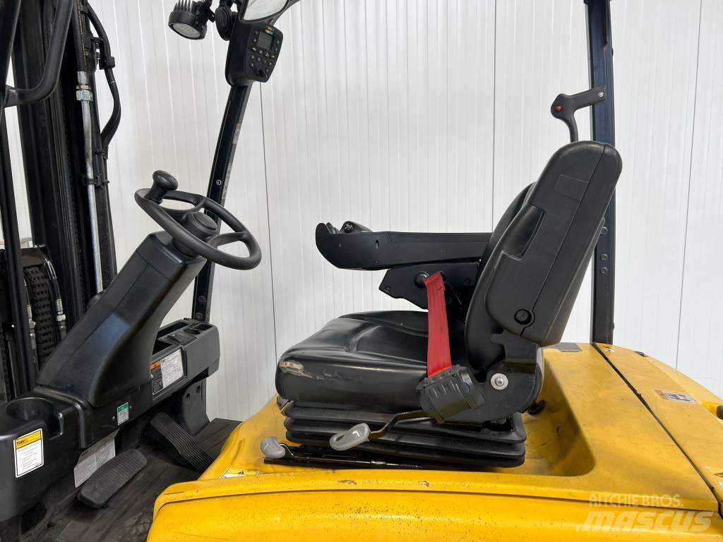 Yale ERP20VT LWB شاحنات ذات رافعات شوكية تعمل بالكهرباء