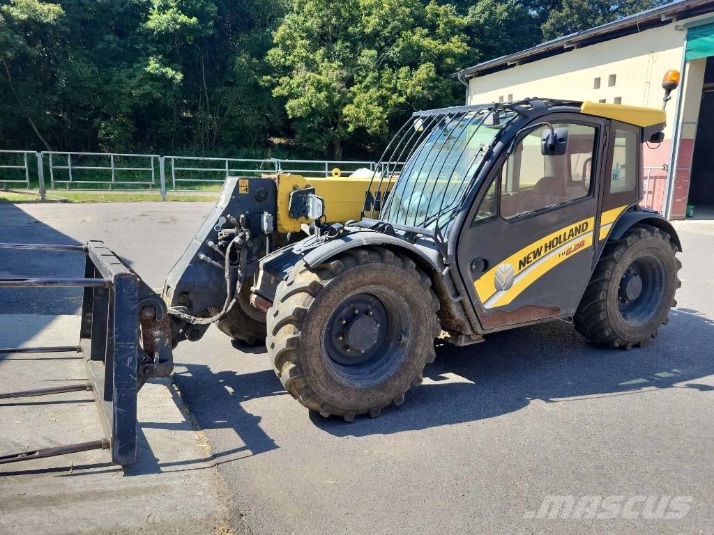 New Holland TH 6.28 معدات مناولة لأغراض الزراعة