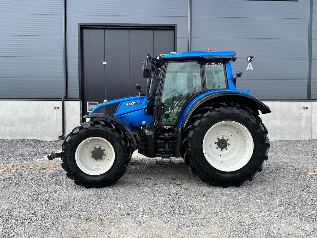 Valtra N 123 الجرارات