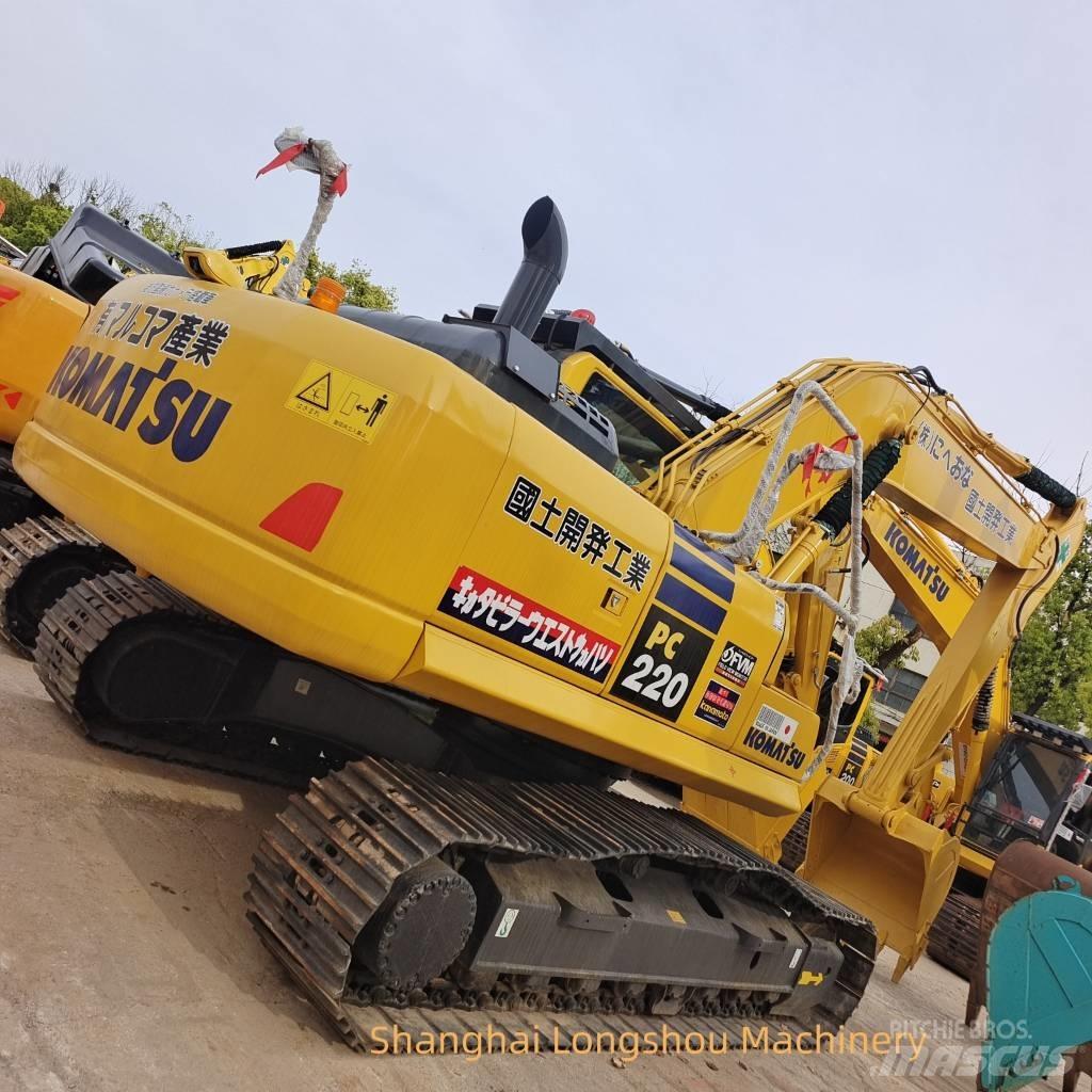 Komatsu PC 220-8 حفارات زحافة