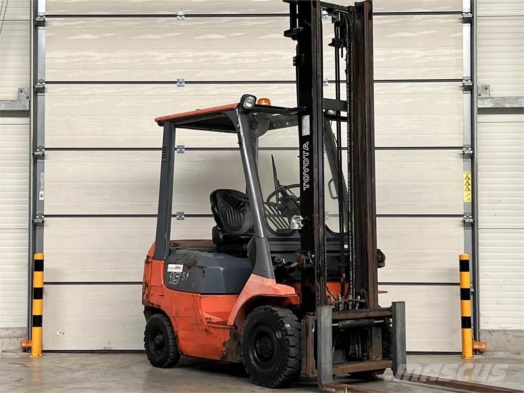 Toyota 02-7FDF15 شاحنات الديزل