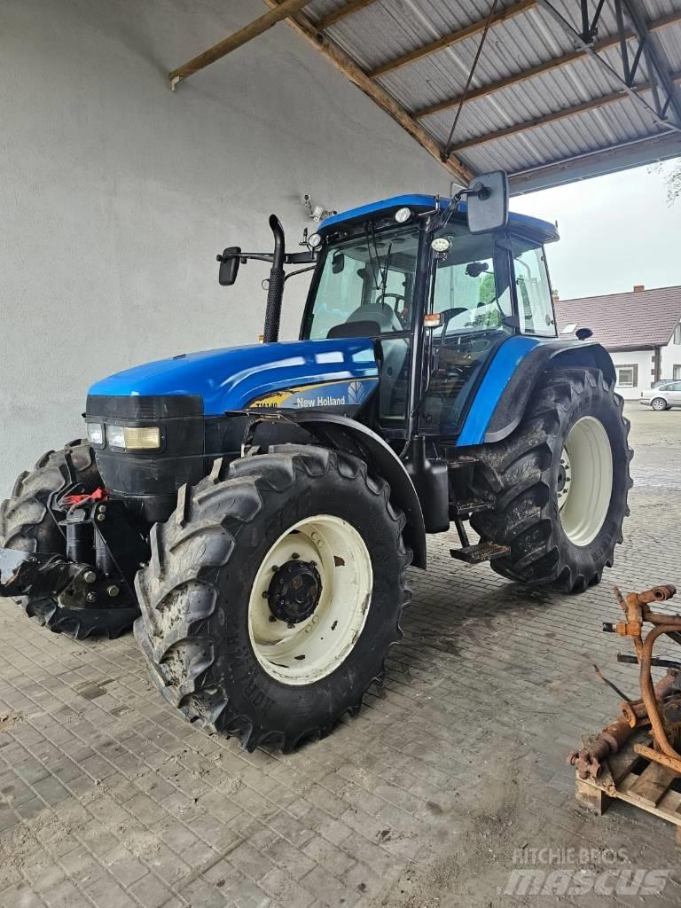 New Holland TM 140 الجرارات