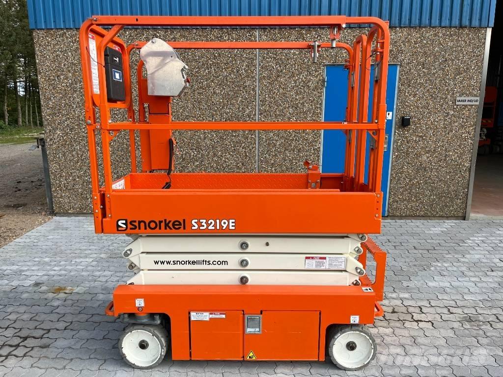 Snorkel S 3219 E رافعات مقصية الشكل