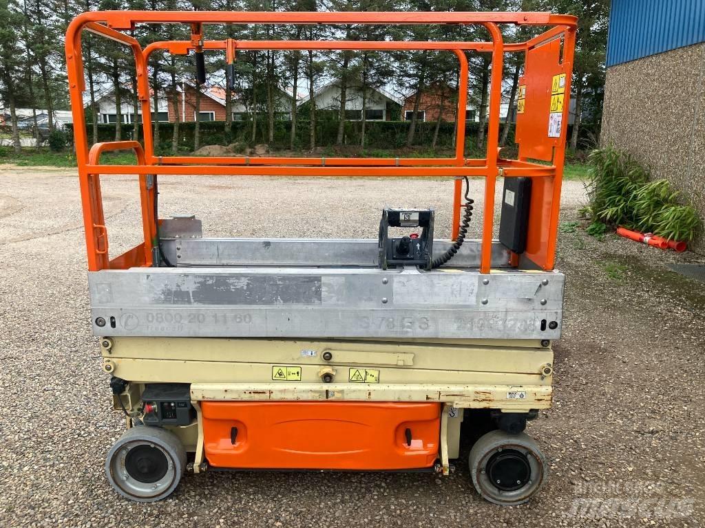 JLG 1930 ES رافعات مقصية الشكل
