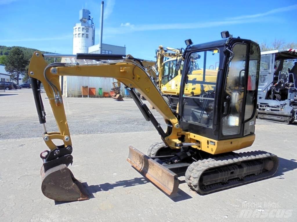 CAT 302.7 D CR حفارات صغيرة أقل من 7 طن (حفارات صغيرة)