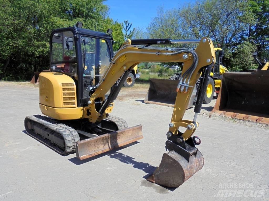 CAT 302.7 D CR حفارات صغيرة أقل من 7 طن (حفارات صغيرة)