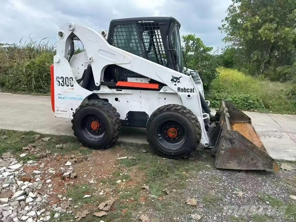 Bobcat S 300 لوادر انزلاقية التوجيه