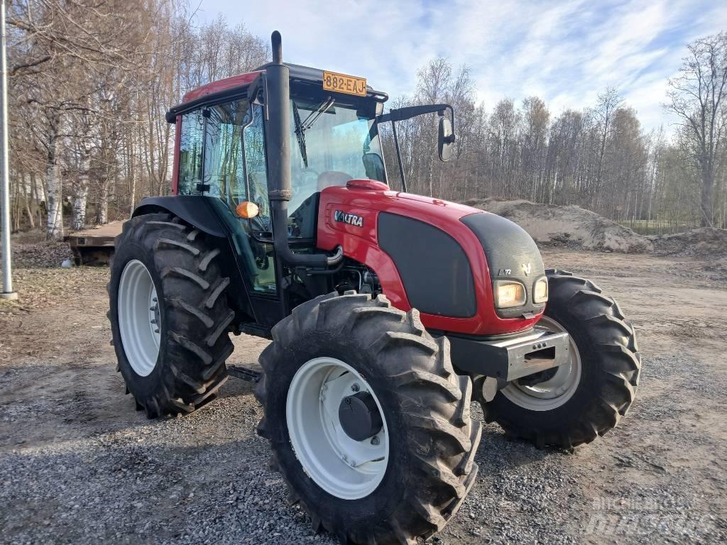 Valtra A 72 الجرارات