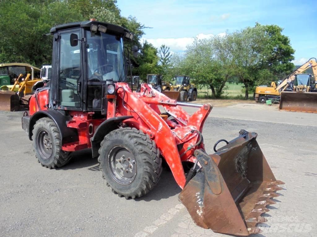 JCB 407 لوادر بعجل