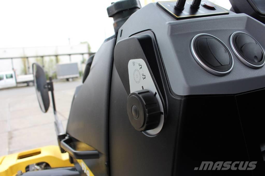 Bomag BW 174 AP-5 AM مداحل ثنائية الاسطوانة