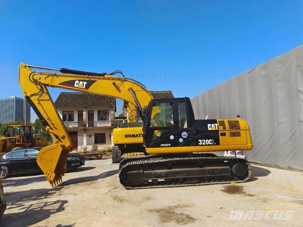 CAT 320 C L حفارات زحافة