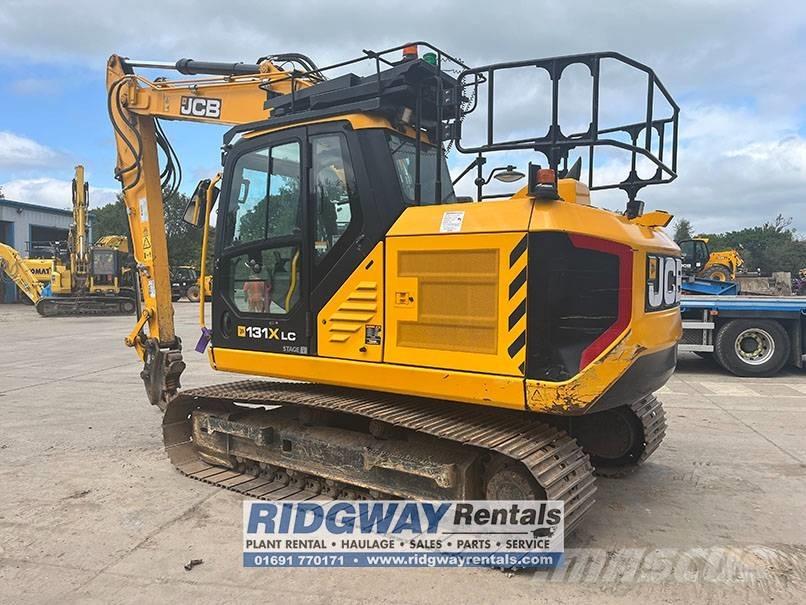 JCB 131 X L حفارات زحافة