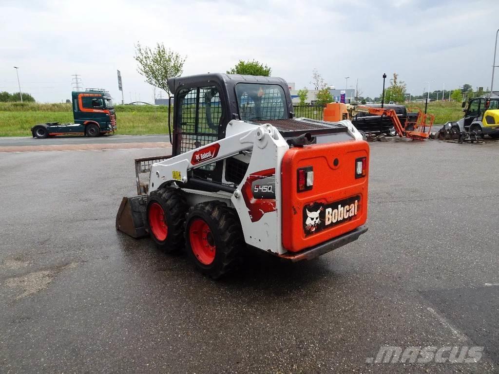 Bobcat S450 لوادر انزلاقية التوجيه