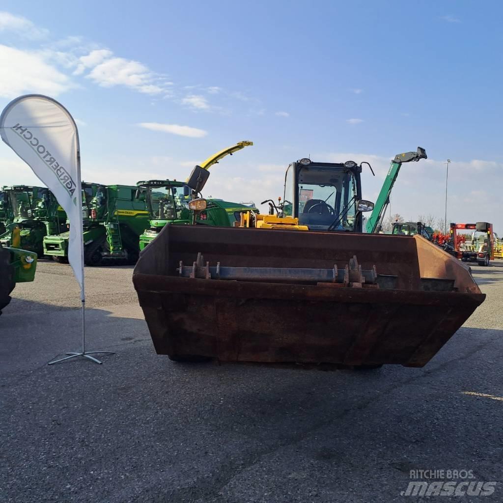 JCB 550-80 معدات مناولة لأغراض الزراعة