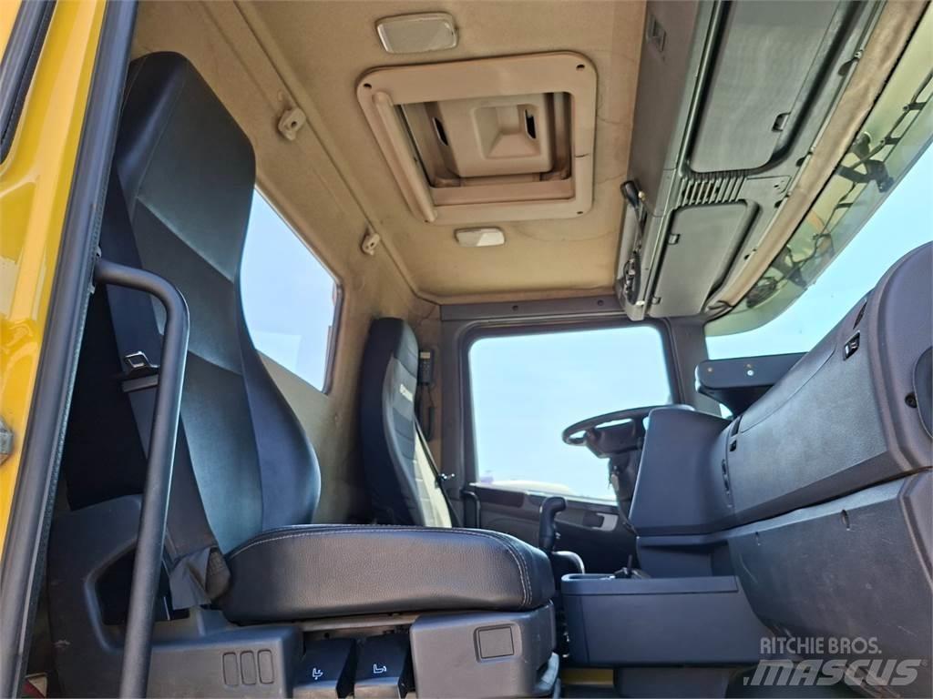 Scania T 420 LA وحدات الجر