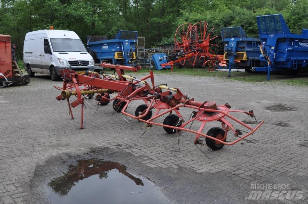 Lely Lotus 675 مكابس وميبسات التبن