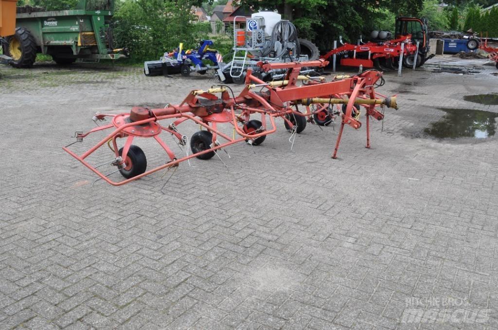 Lely Lotus 675 مكابس وميبسات التبن