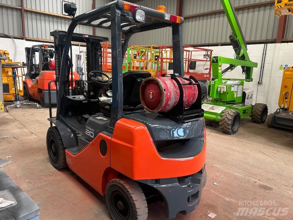 Toyota 02-8 FGF 20 شاحنات LPG