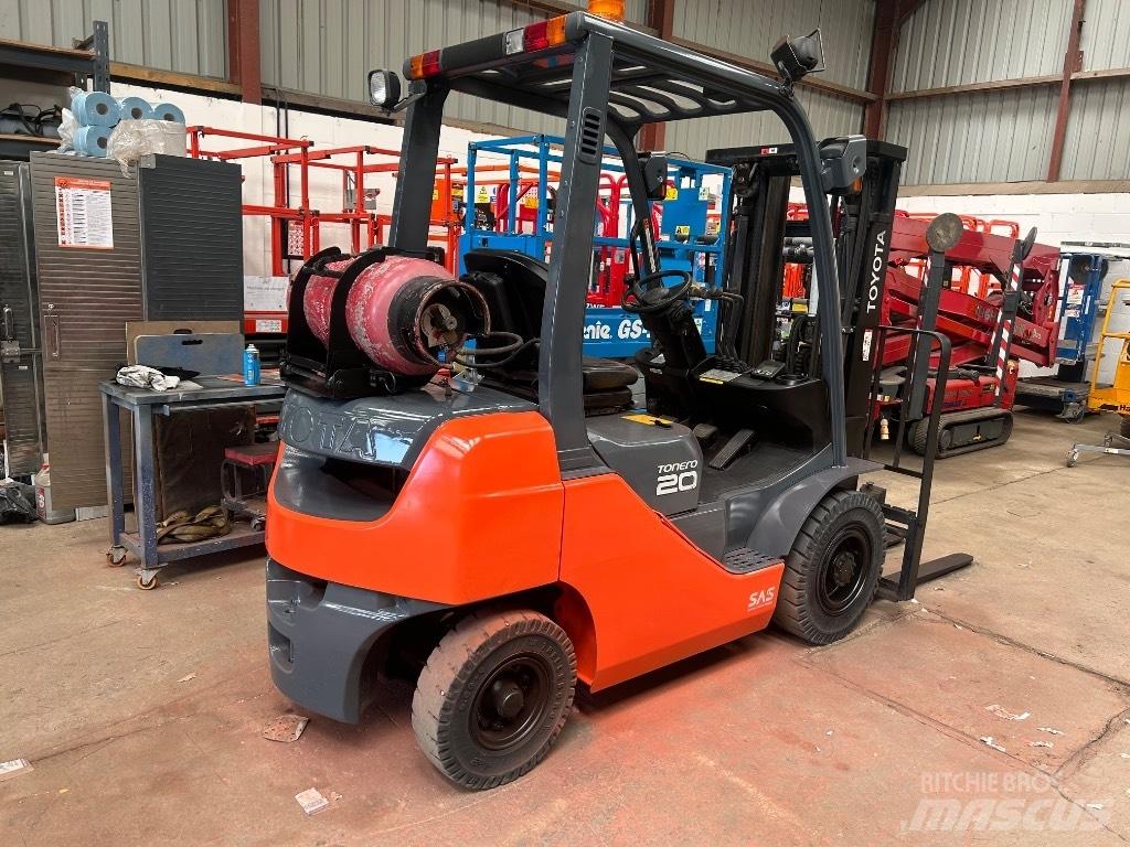 Toyota 02-8 FGF 20 شاحنات LPG