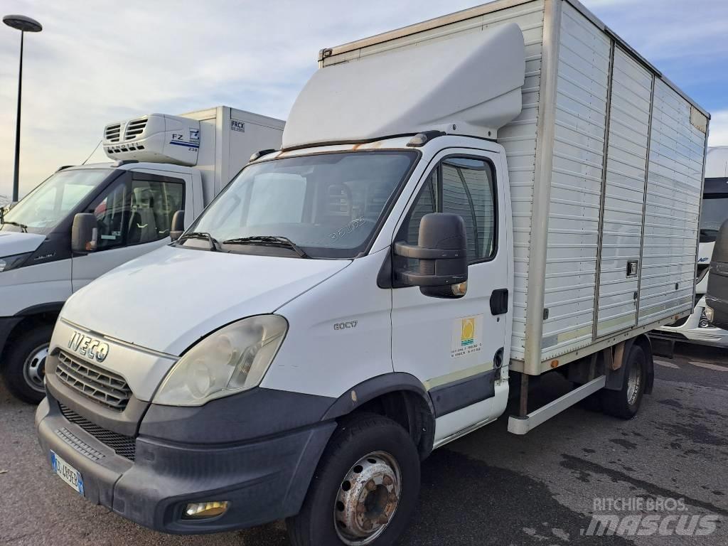 Iveco DAILY 60C17 شاحنات ذات هيكل صندوقي