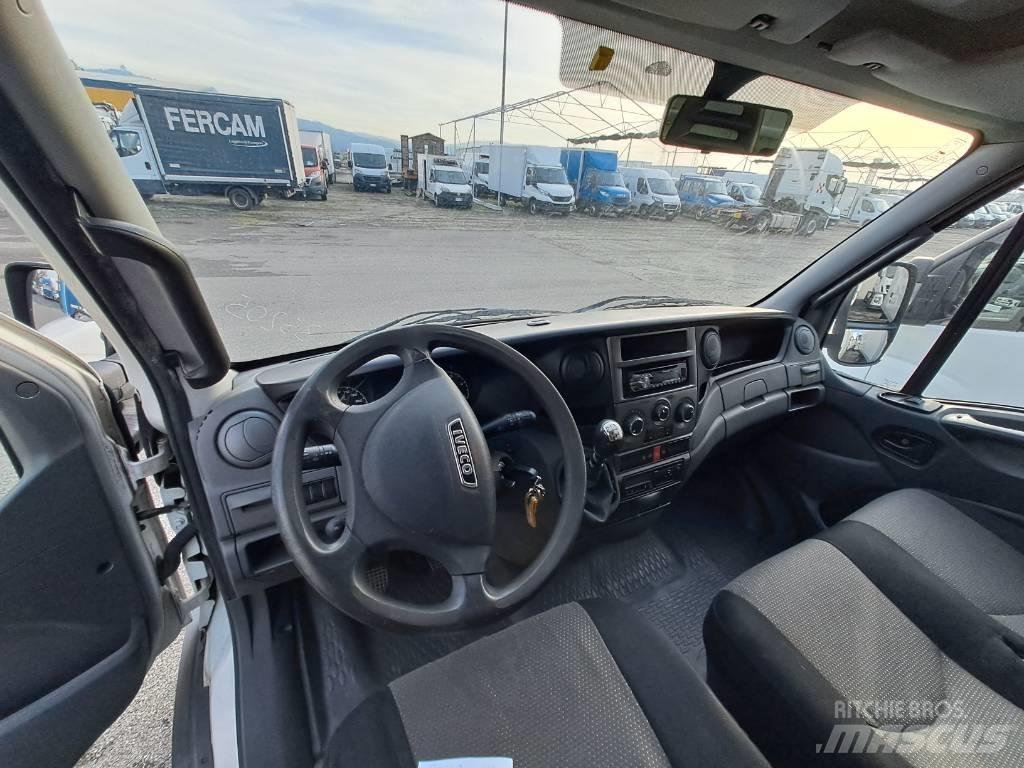 Iveco DAILY 60C17 شاحنات ذات هيكل صندوقي