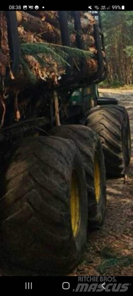 Timberjack 810 B شاحنات