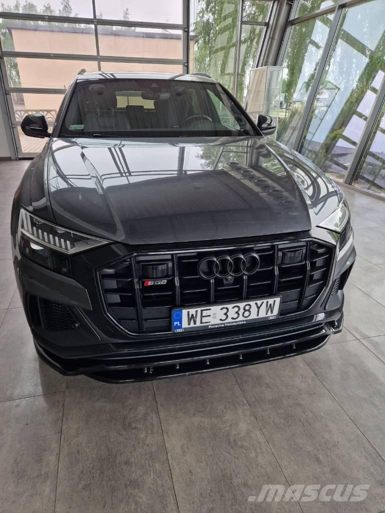 Audi SQ8 سيارات