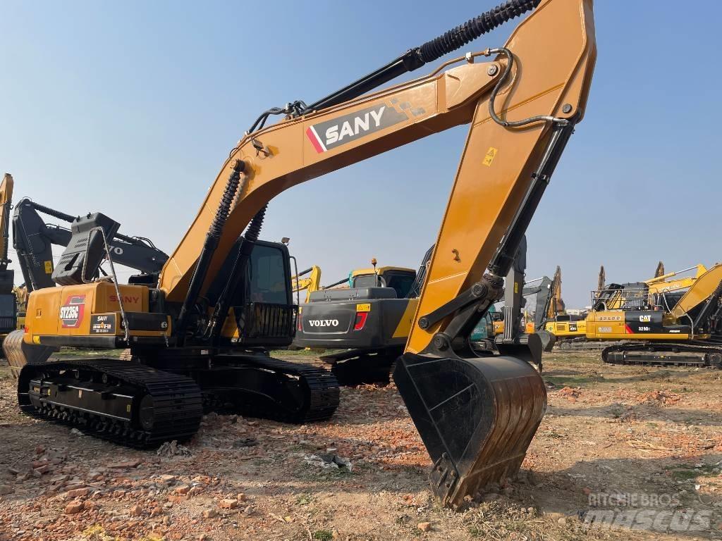 Sany 235 حفارات زحافة