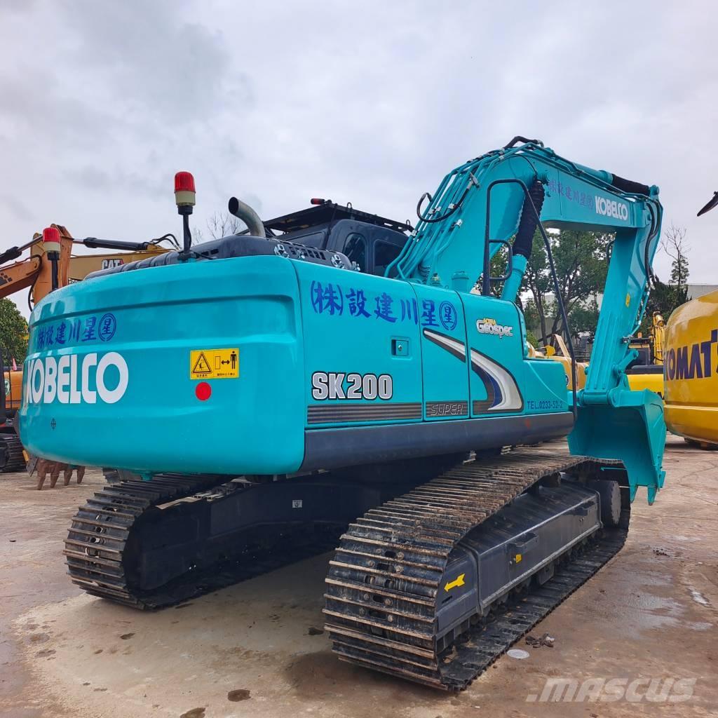 Kobelco SK 200-8 حفارات زحافة