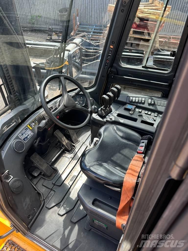 Hyundai 70 D-9 شاحنات الديزل