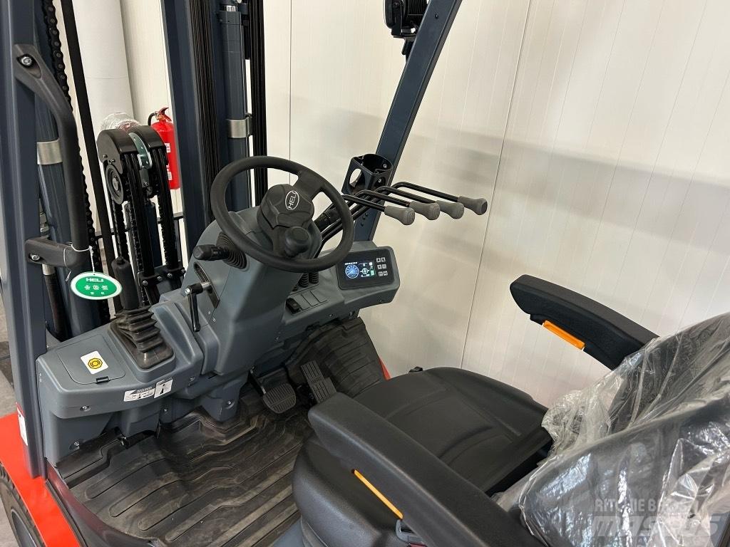 Heli CPD 25GB2LI-M شاحنات ذات رافعات شوكية تعمل بالكهرباء