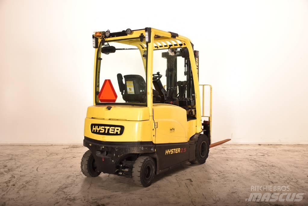 Hyster J 2.5 XN شاحنات ذات رافعات شوكية تعمل بالكهرباء
