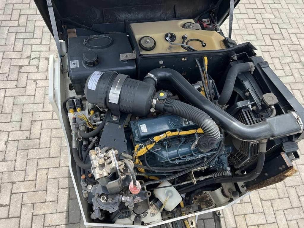 Bomag BW 135 AD-5 مداحل ثنائية الاسطوانة