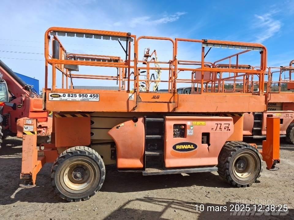 JLG 3394RT رافعات مقصية الشكل