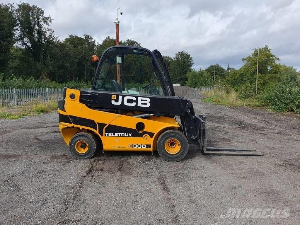 JCB TLT 30 D مناولات متداخلة