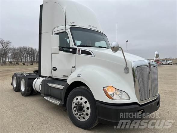 Kenworth T680 وحدات الجر