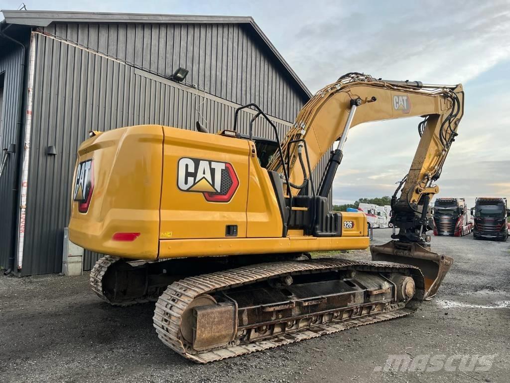 CAT 326 حفارات زحافة