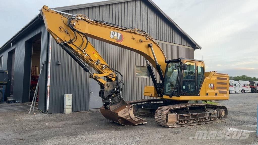 CAT 326 حفارات زحافة