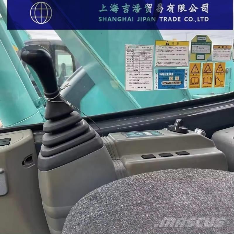 Kobelco SK 135 حفارات زحافة