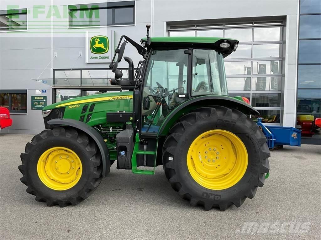 John Deere 5095M الجرارات