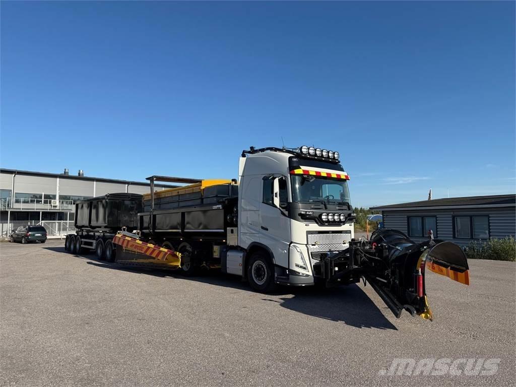 Volvo FH540 8x4 شاحنات قلابة