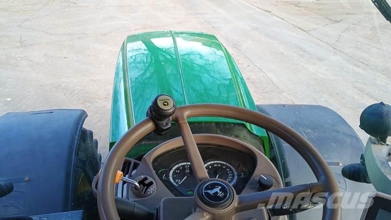 John Deere 6210R الجرارات