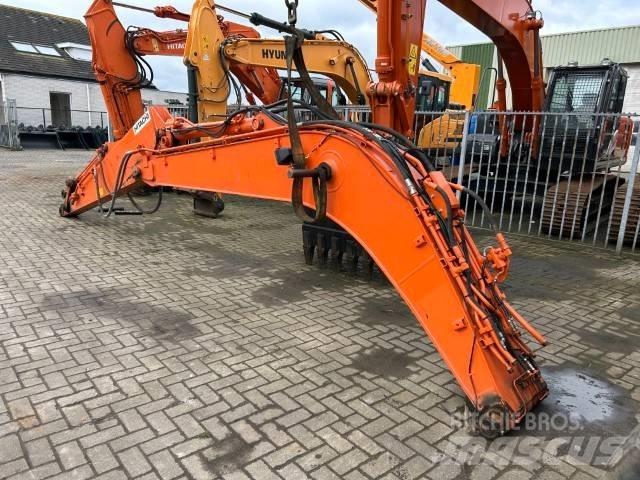 Hitachi ZX 130 جرافات عكسية