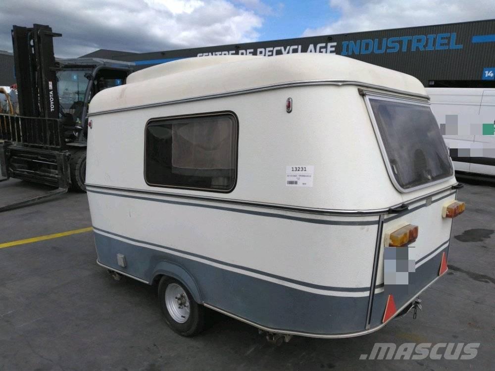 Eriba PUCK المنازل المتنقلة والكرافانات